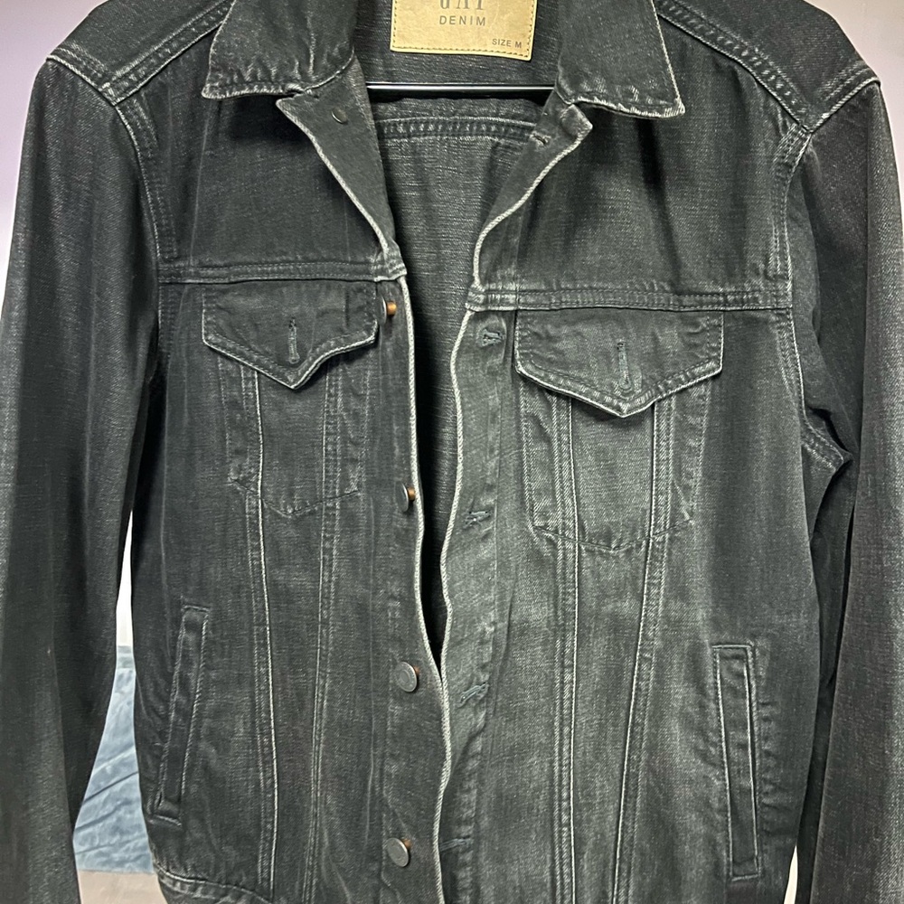 Gap Men's Black denim jacket size Medium